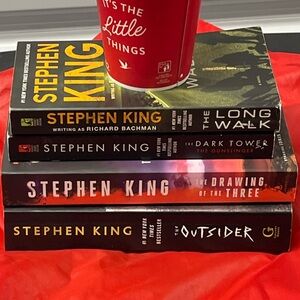 Stephen King Horror Bundle – Dark Tower I & II + The Outsider + The Long Walk